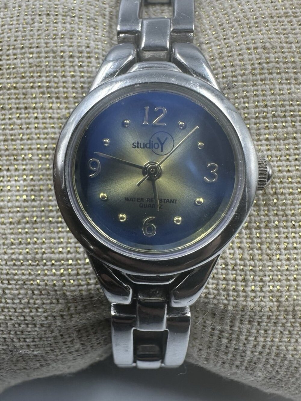 3/$30 Studio Y Watch Women Silver Tone Blue Yellow Color Changing Dial